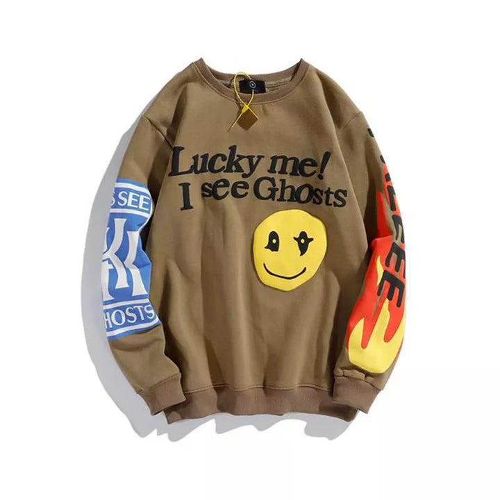 Brauner Sweatshirt "Lucky Me I See Ghosts", Smiley, bunte Ärmel, Unisex, Baumwolle.