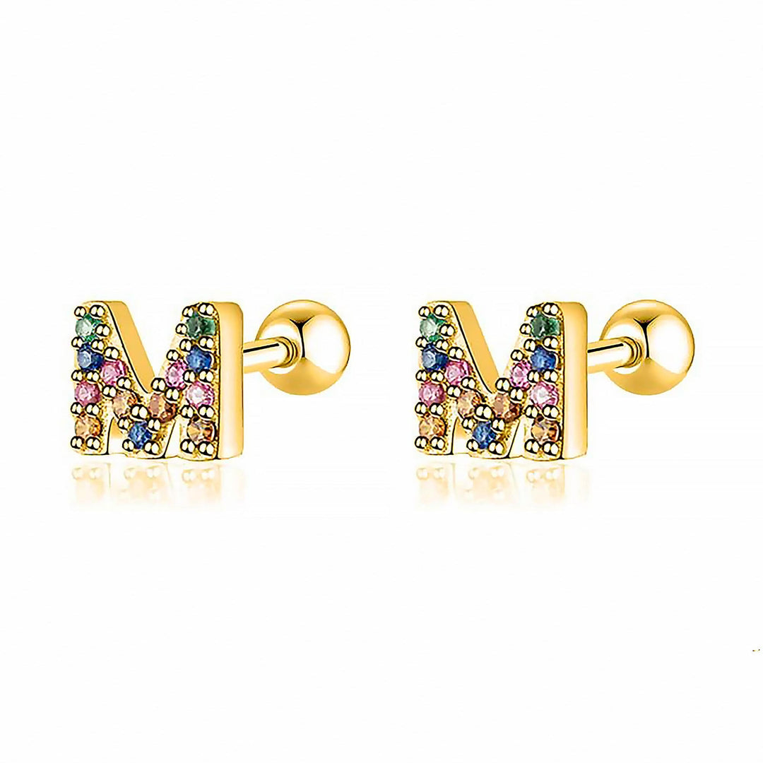 Goldene Ohrringe mit bunten Buchstaben, Schmuck, modisch, Damenaccessoire, Geschenkidee.
