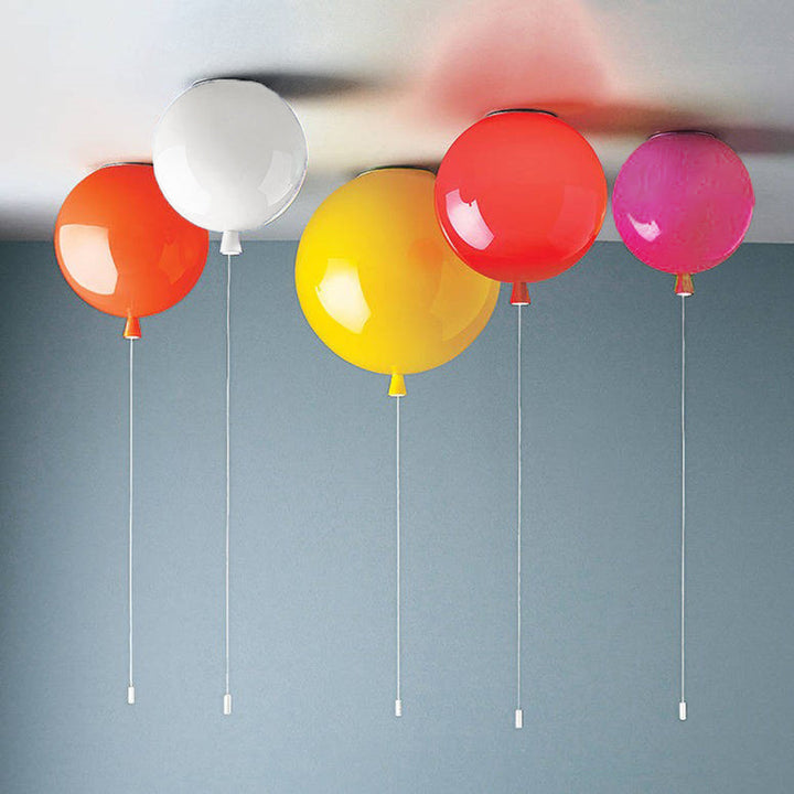Bunte Ballon-Deckenleuchten, rot, gelb, weiß, rosa, modernes Design, Kinderzimmerbeleuchtung.