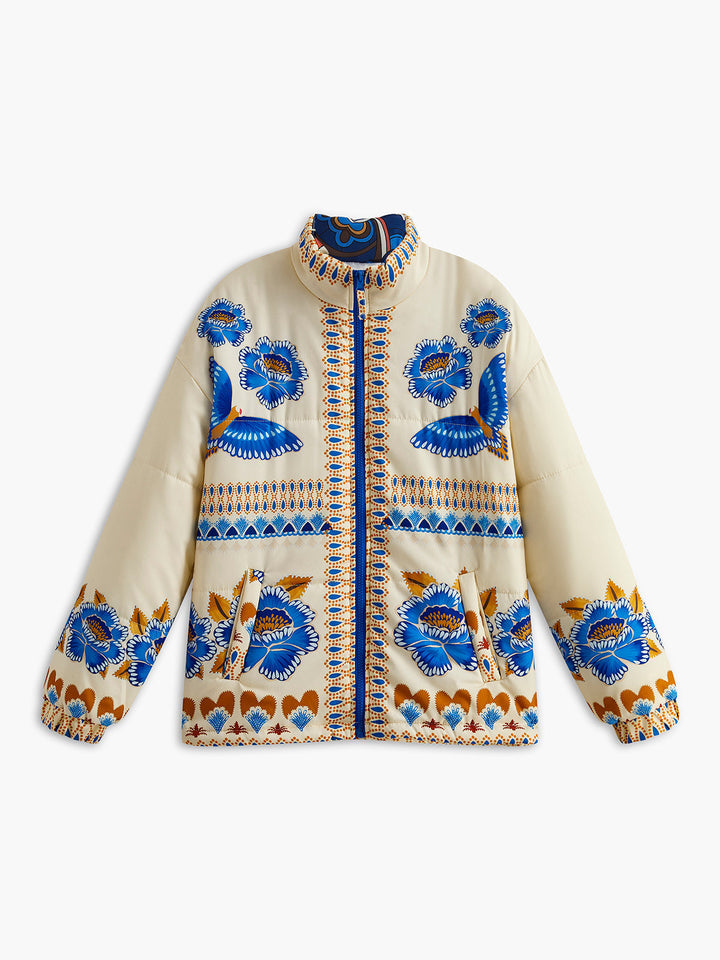 Bunte Damenjacke mit Blumenmuster, blau und beige, Stehkragen, Reißverschluss, modisch.