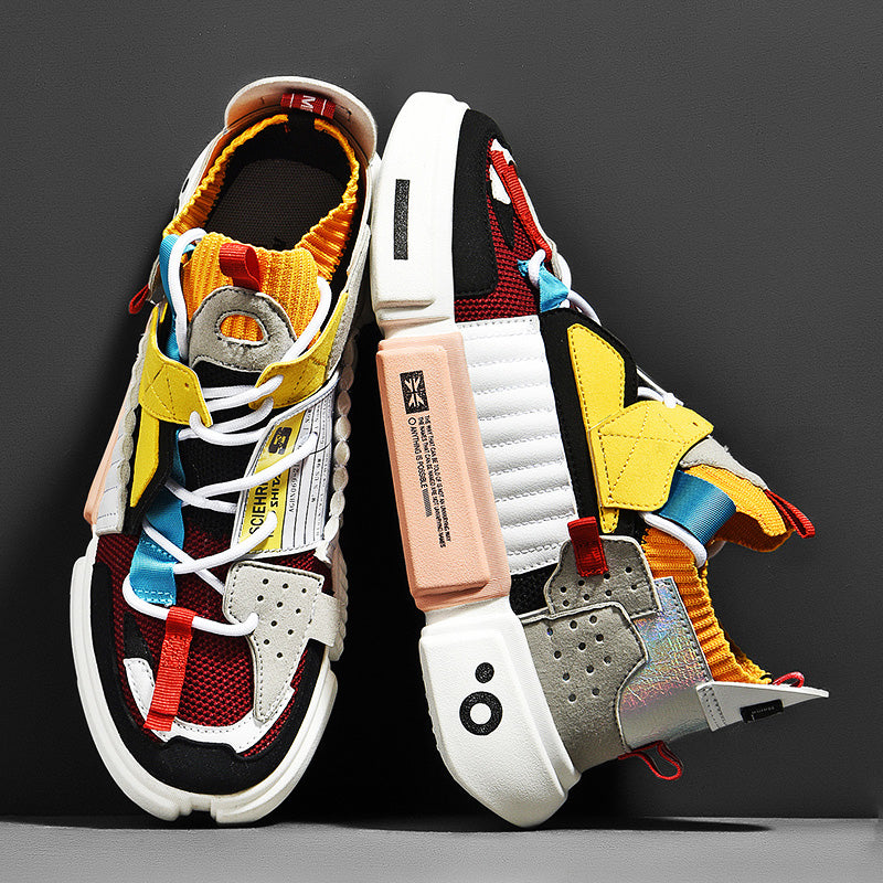 Bunte Sneaker mit auffälligem Design, mehrfarbige Details, sportlicher Stil, Unisex-Sportschuhe.