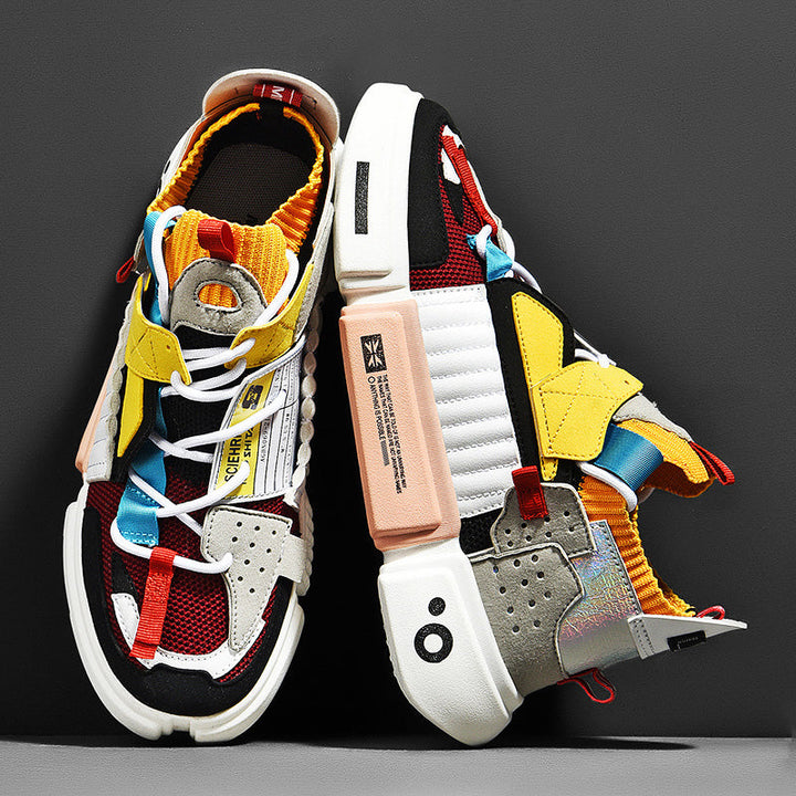 Bunte Sneaker mit auffälligem Design, mehrfarbige Details, sportlicher Stil, Unisex-Sportschuhe.