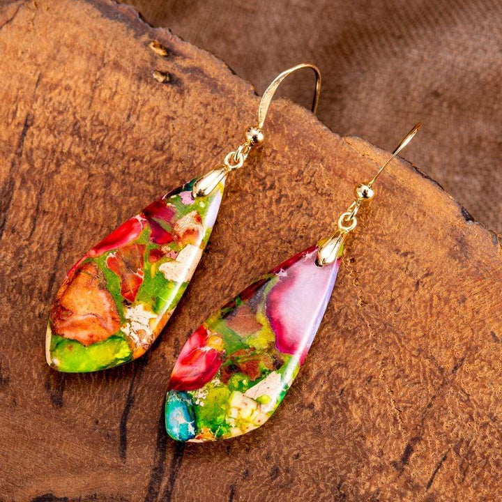 Bunte Hakenohrringe aus Harz, handgefertigt, Damen-Schmuck, lebendige Farben, einzigartiges Design.