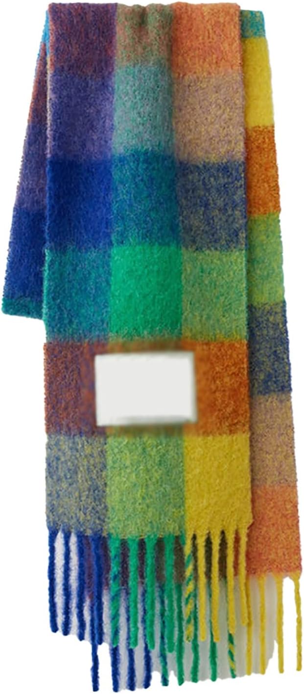 Bunter karierten Wollschal mit Fransen, weiches Material, modisches Accessoire für den Winter.