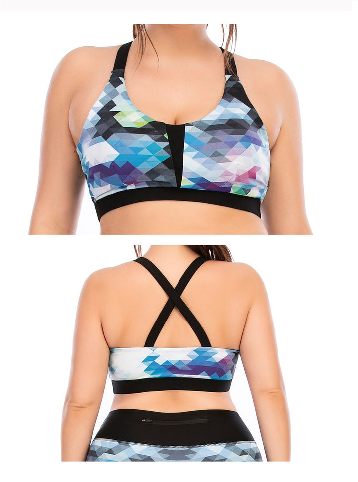 Farbiger Sport-BH mit geometrischem Muster, Kreuzträger, Damenmode, Fitnessbekleidung.