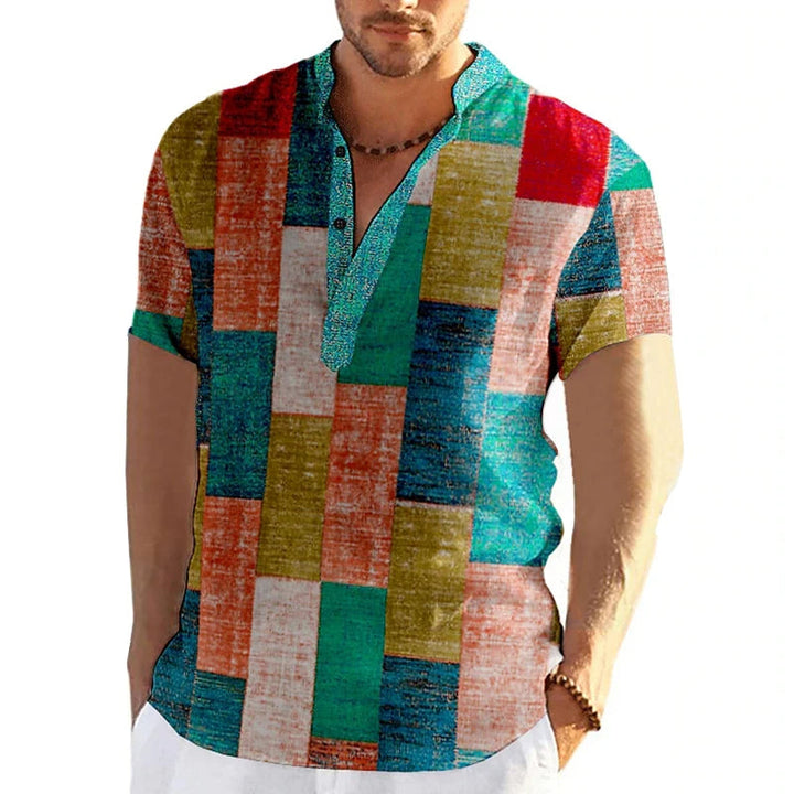 Bunter Herrenhemd mit Patchwork-Design, kurzärmelig, lässig, aus Baumwolle.