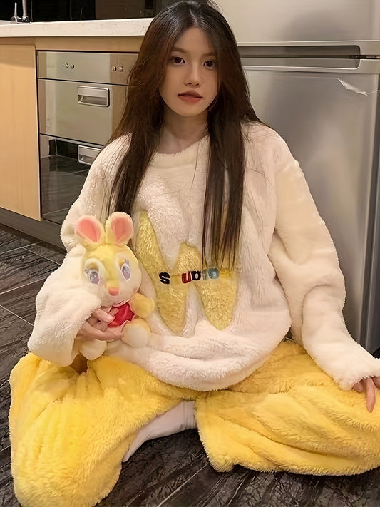 Dámská souprava pyžama z fleecu s vyšitím a kulatým výstřihem na podzim/zimu – Alissa