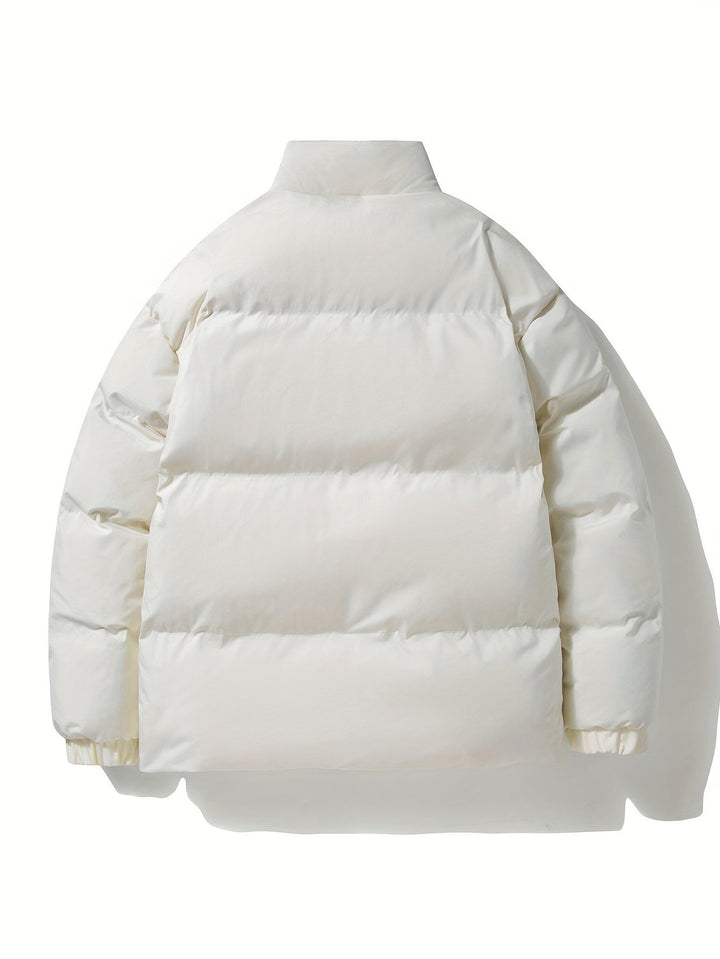 Weiße Daunenjacke, warm, gesteppt, Wintermode, Unisex, modisch, isoliert, Rückansicht.
