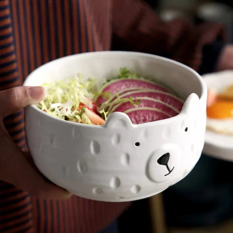 Keramikschüssel-Set mit Eisbär-Design, weiß, ideal für Salate, Cartoon-Stil.