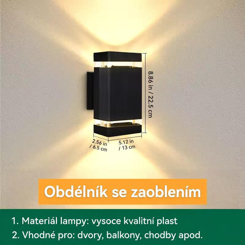 Hranaté svítidlo s jedním světelným pásem na každém konci, uvedené rozměry výšky, šířky a hloubky 16