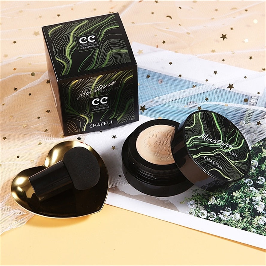 CC Cream Foundation, feuchtigkeitsspendend, Chafful, schwarz-grüne Verpackung, Make-up-Pinsel.