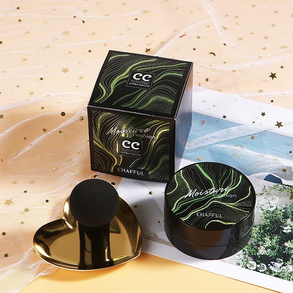 CC Cream Feuchtigkeitskissen Set, Schwarz-Gold, mit Herzpinsel, für strahlende Hautpflege.