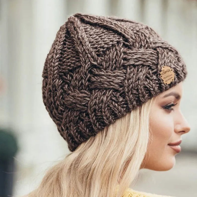 Braune Strickmütze aus Wolle, geflochtenes Design, Damenmode, Herbst-Winter-Accessoire