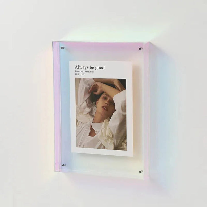 Barevné průhledné fotografické držáky – FramePop