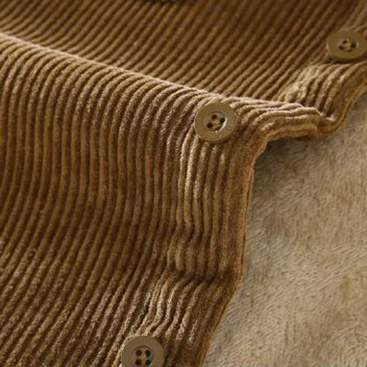 Brauner Cordstoff mit Knöpfen, Nahaufnahme, Textur, Mode, Bekleidungsmaterial, Detailansicht.