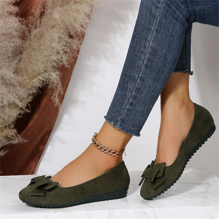 Damen Ballerinas aus Wildleder in Olivgrün, Schleife, flache Sohle, modisch, bequem, elegant.