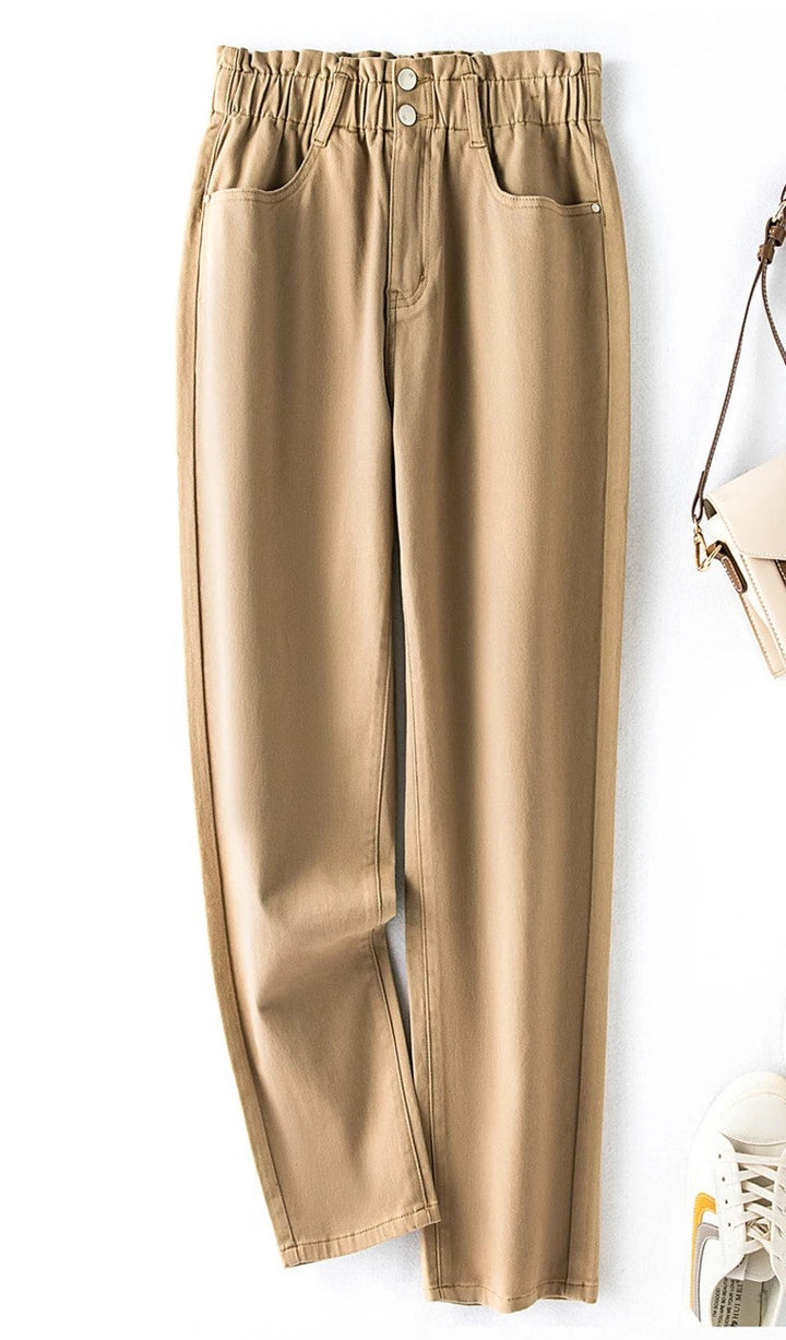 Beige Damenhose mit elastischem Bund, Taschen, Knopfverschluss, lässiger Stil, Baumwolle.