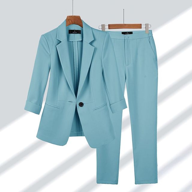 Hellblauer Damenblazer und Hose Set, elegant, Frühling-Sommer, koreanischer Stil.