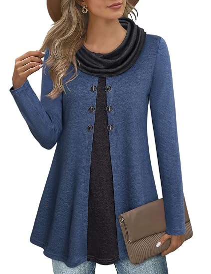 Damenbluse blau mit Knopfleiste, Rollkragen, langärmelig, elegant, modisch, Herbstmode.