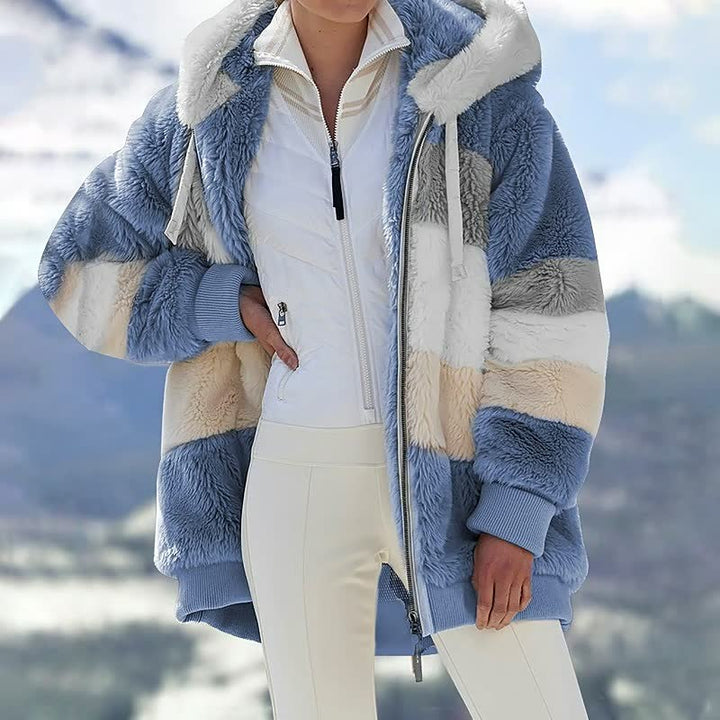 Damen Winterjacke, blau-weiß gestreift, Kunstpelz, Kapuze, warm, modisch, Outdoor-Bekleidung.