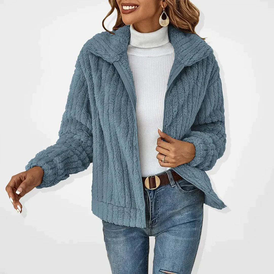 Damen Langfleeceweste blau, modisch, warm, Herbstmode, weiches Material, Freizeitkleidung.