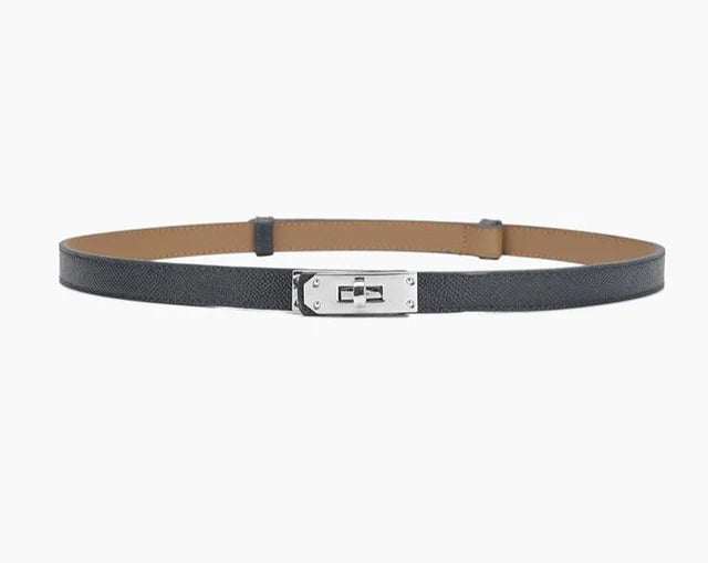 Schwarzer Ledergürtel mit silberner Schnalle, elegantes Design, Unisex-Modeaccessoire.