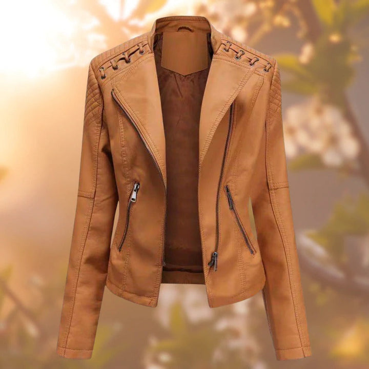 Braune Lederjacke Damen, Reißverschlüsse, modisch, Herbstmode, stilvoll, elegant, Outdoor.