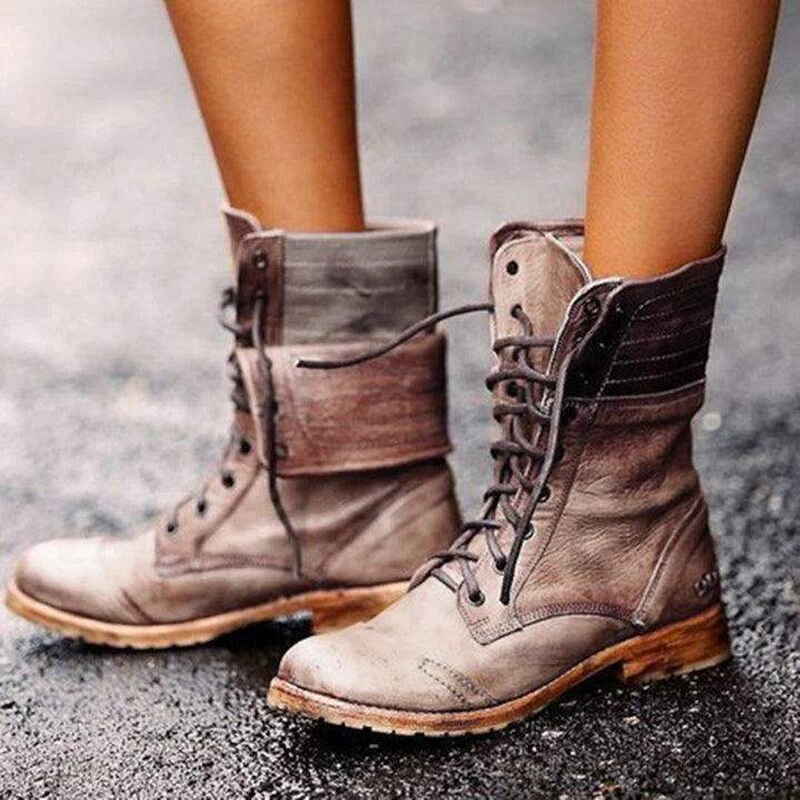 Damen Lederstiefel, braun, Schnürung, Vintage-Stil, modisch, robust, Herbstmode.