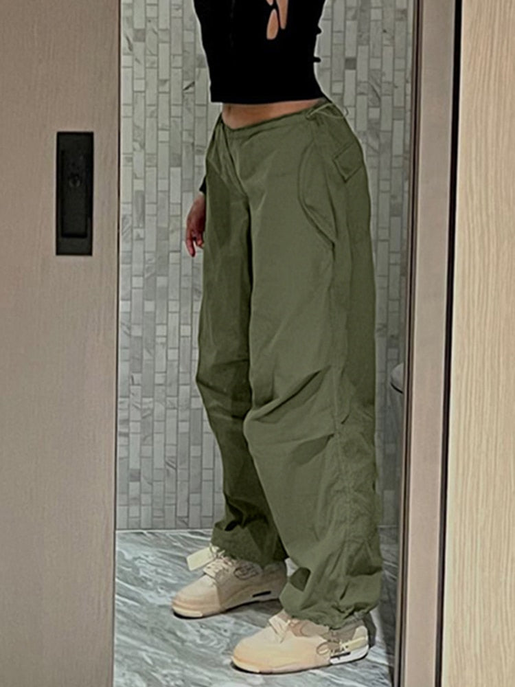 Damenhose Baggy-Style, olivgrün, Baumwolle, lässig, Streetwear, modisch, bequem, urban.
