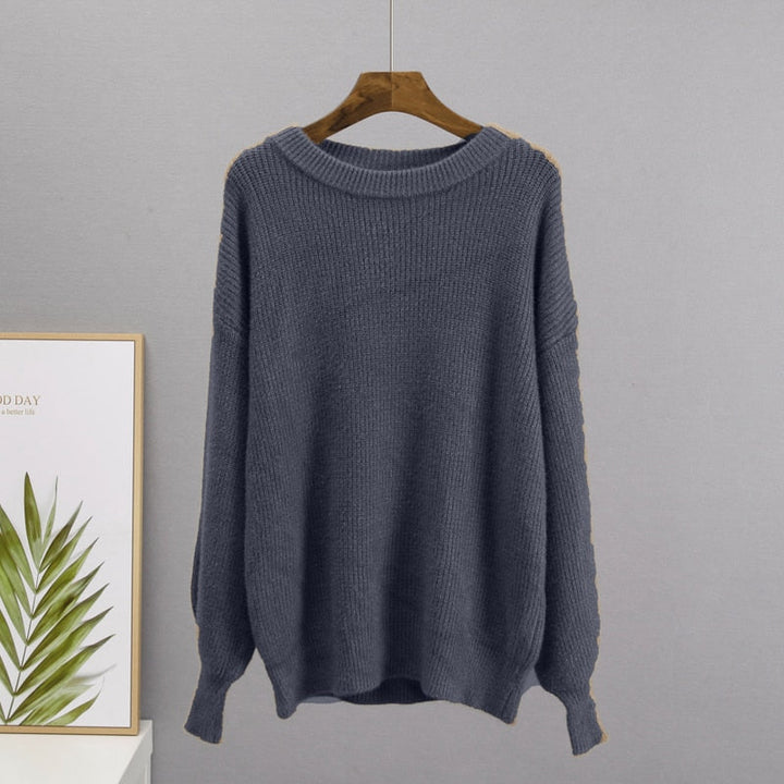 Grauer Strickpullover Damen, langärmelig, Rundhalsausschnitt, gemütlich, modisch, Herbstmode.