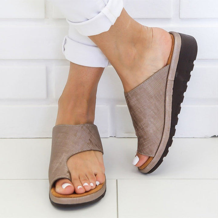 Damen Sandalen Beige, offenes Design, rutschfeste Sohle, bequem, Sommermode.