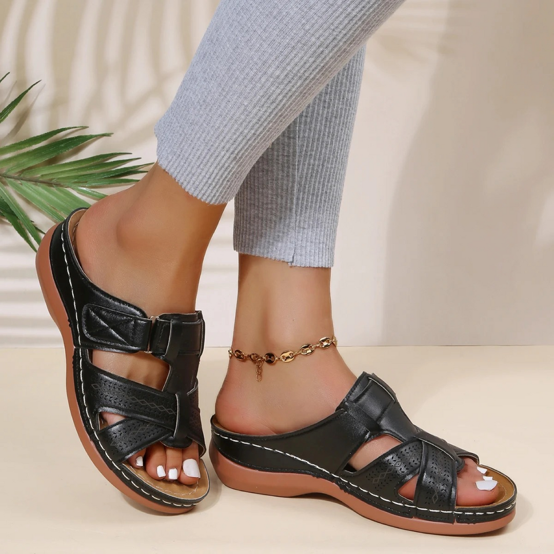 Damen Sandalen Schwarz Leder, bequeme Sommerschuhe, rutschfeste Sohle, modisch und elegant.