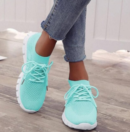 Damen Sneaker, hellblau, atmungsaktiv, Strickmaterial, Freizeit, modisch, bequem, Jeans.