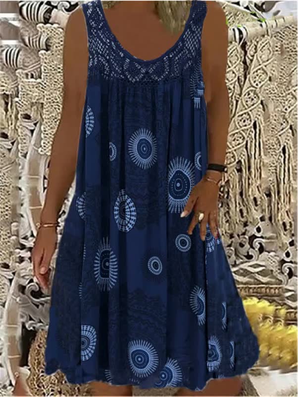 Damen Sommerkleid, blau, ärmellos, mit Mandala-Muster, ideal für Strandmode.