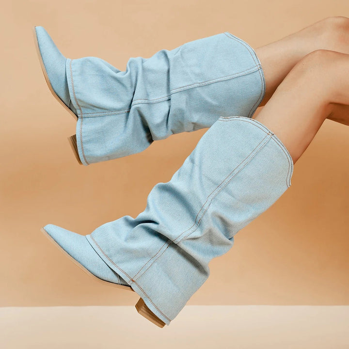 Damen Stiefel aus hellblauem Denim, kniehoch, modisch, bequem, trendige Schuhe.