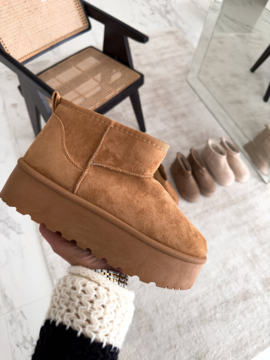 Braune Wildleder-Plattformstiefelette, Damenmode, Herbst-Winter, bequeme Schuhe.