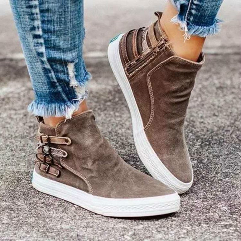 Damen-Sneaker, braun, Wildleder, mit Schnallen, weiße Sohle, modisch, lässig, bequem.