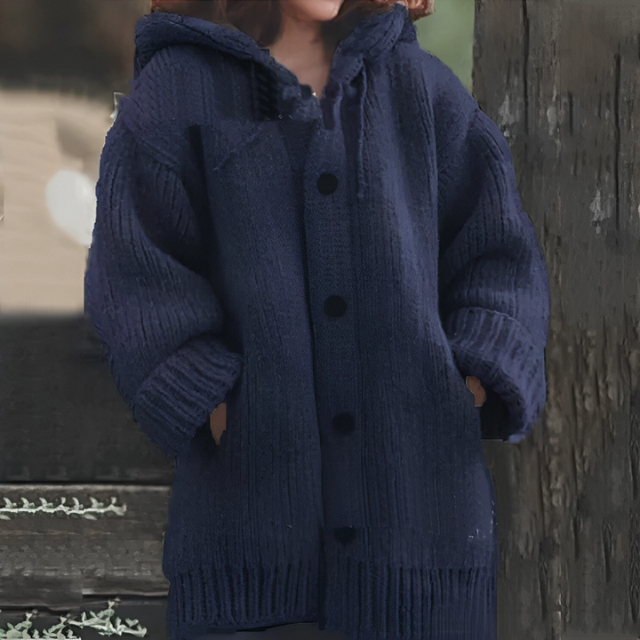 Dunkelblauer Strickmantel mit Kapuze, Damenmode, warm, gemütlich, Herbst-Winter-Kleidung.
