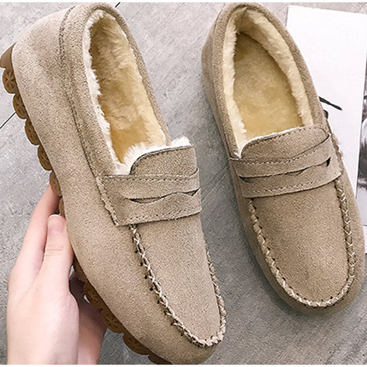 Beige Wildleder Mokassins mit Fellfutter, rutschfeste Sohle, Damen Winter Hausschuhe.