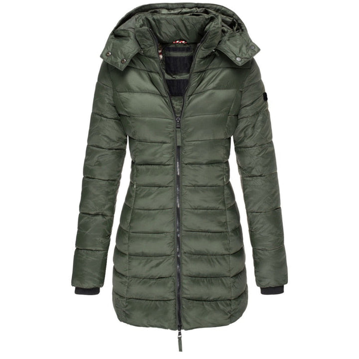 Grüne Damen Winterjacke mit Kapuze, gesteppte Optik, Reißverschluss, warm gefüttert.