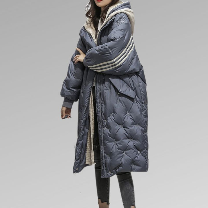 Damen Wintermantel, blau, gesteppt, Kapuze, warm, modisch, lang, Freizeitkleidung.