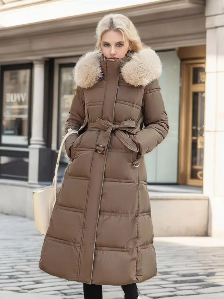 Damen Wintermantel, braun, Daunen, mit Kapuze, Kunstfell, lang, warm, modisch, Parka.