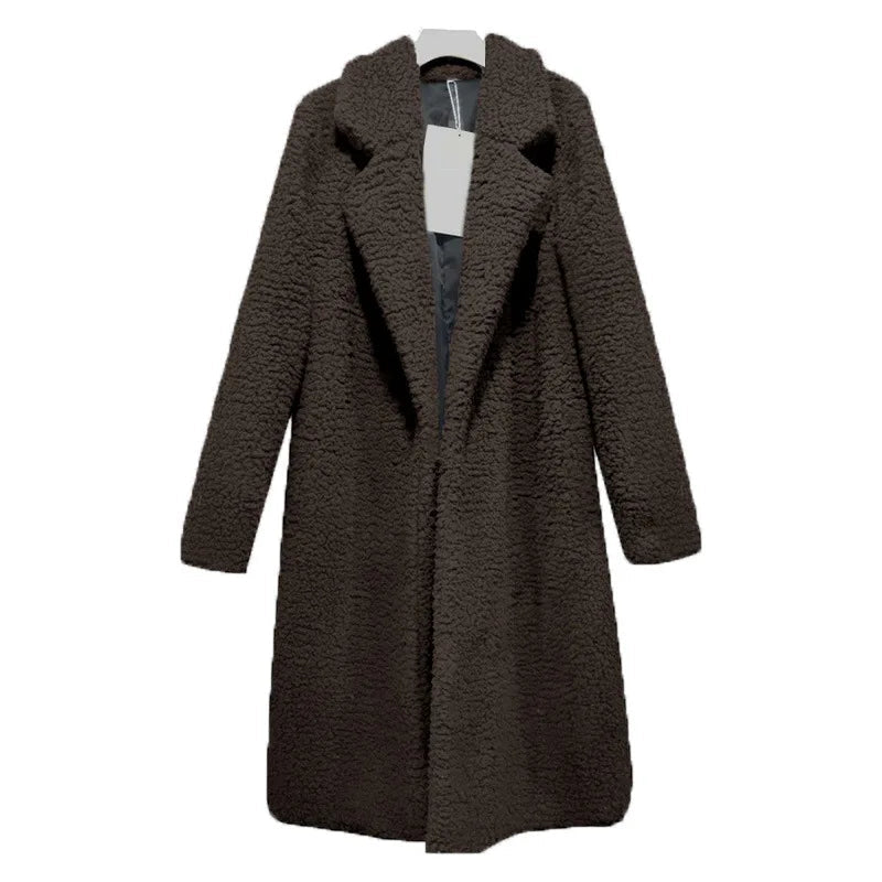 Brauner Damen-Wintermantel, flauschig, warm, elegant, Luca Norelli, modisch, Winterbekleidung.