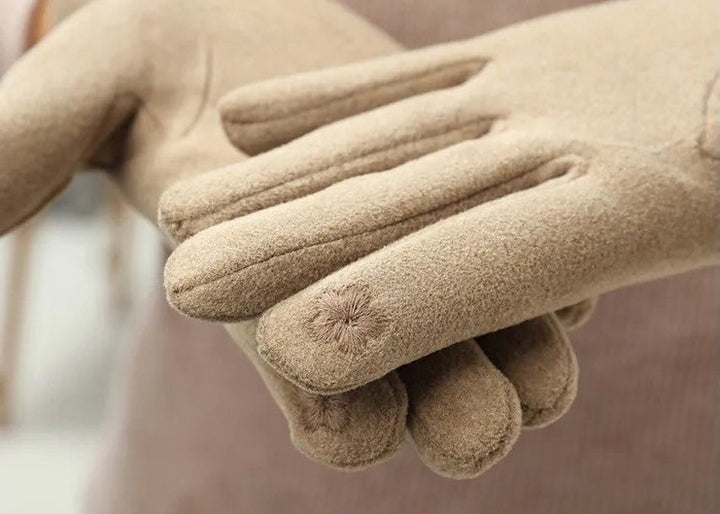 Beige Damenhandschuhe aus Wolle, warm und elegant, ideal für Wintermode.