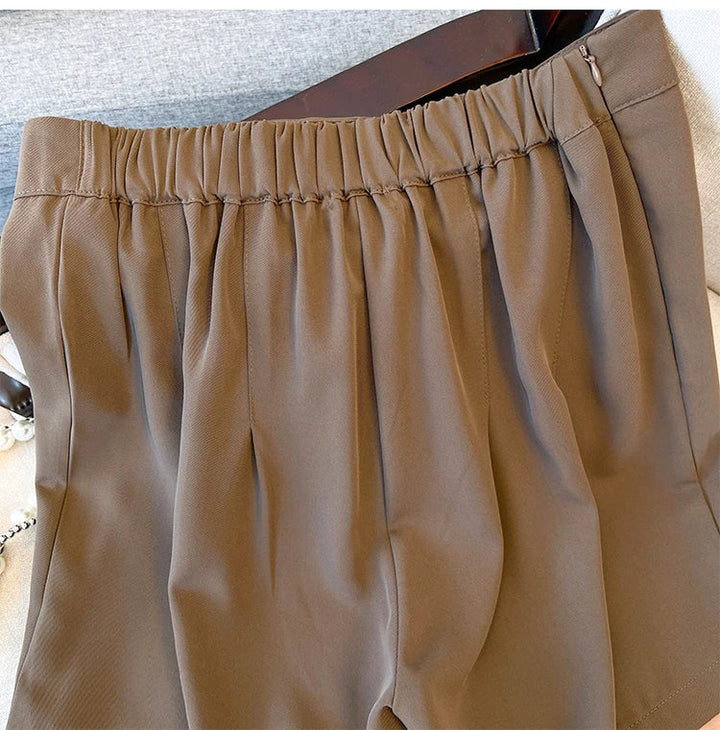 Braune Damenhose aus Baumwolle, elastischer Bund, Falten, bequem, modisch, Freizeitkleidung.