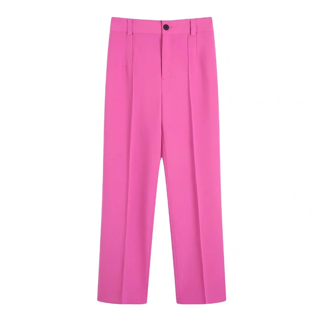 Pinkfarbene Damenhose, gerade geschnitten, mit Knopfverschluss, modisch, elegant, aus Baumwolle.