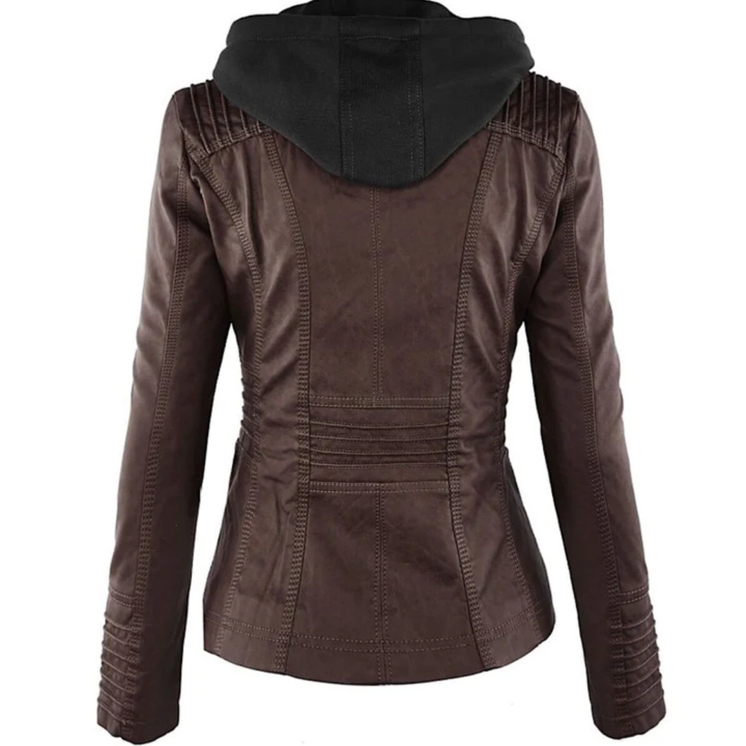 Damen Lederjacke braun mit Kapuze, stilvoll, modisch, Herbstmode, hochwertige Materialien.