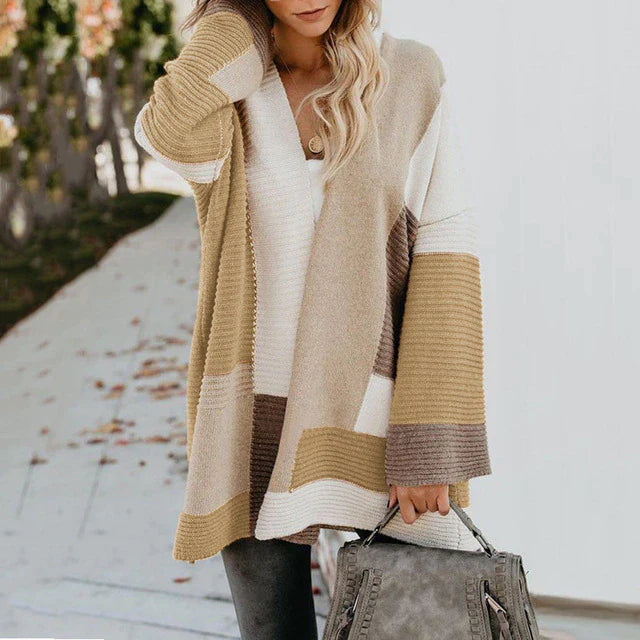 Damenpullover mit Muster, beige und braun, gemütlich, stilvoll, Herbstmode, Strickware.