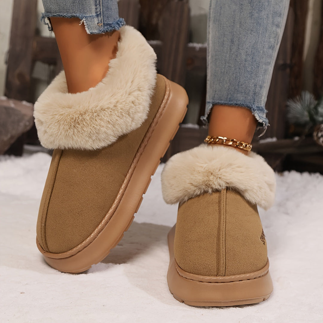 Damen Hausschuhe aus Wildleder, beige, mit Kunstfellfutter, gemütlich, rutschfest, Wintermode.