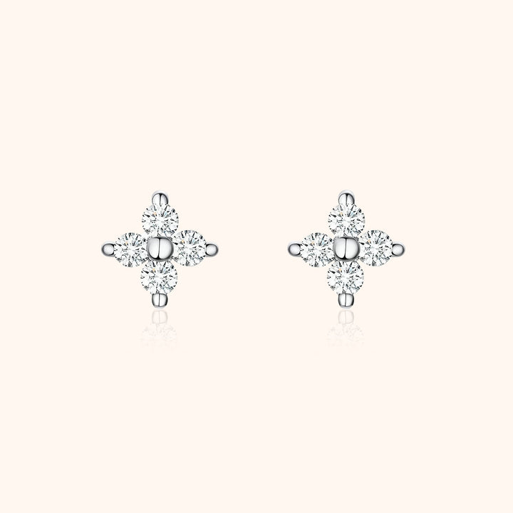 Silberne Ohrringe mit funkelnden Zirkonia-Steinen, elegantes Design, Schmuck für Damen.